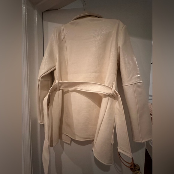 Brand new faux crocodile leather - Picture 3 of 3